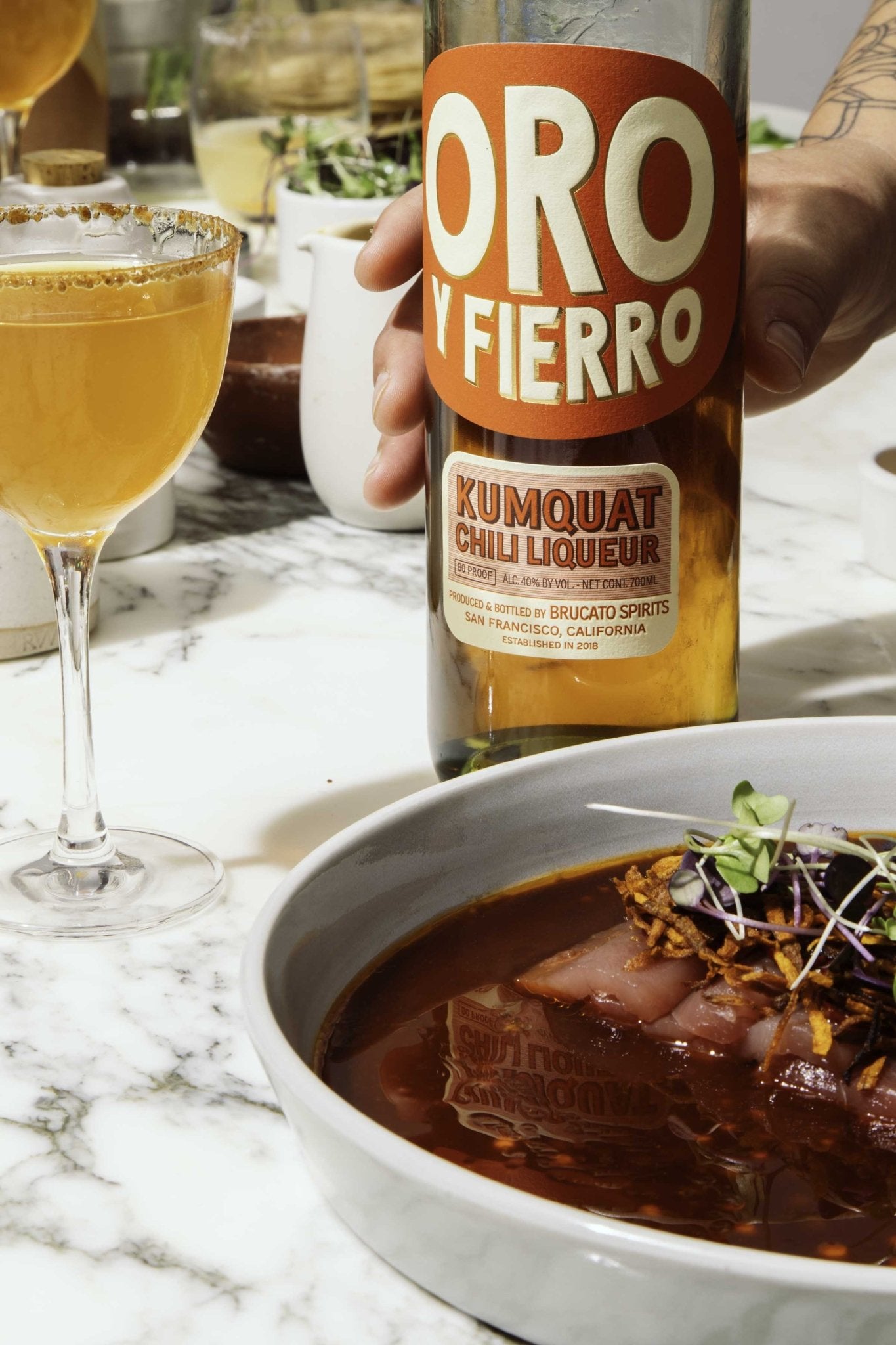 brucato-oro-y-fierro-kumquat-chili-liqueur-700ml-4