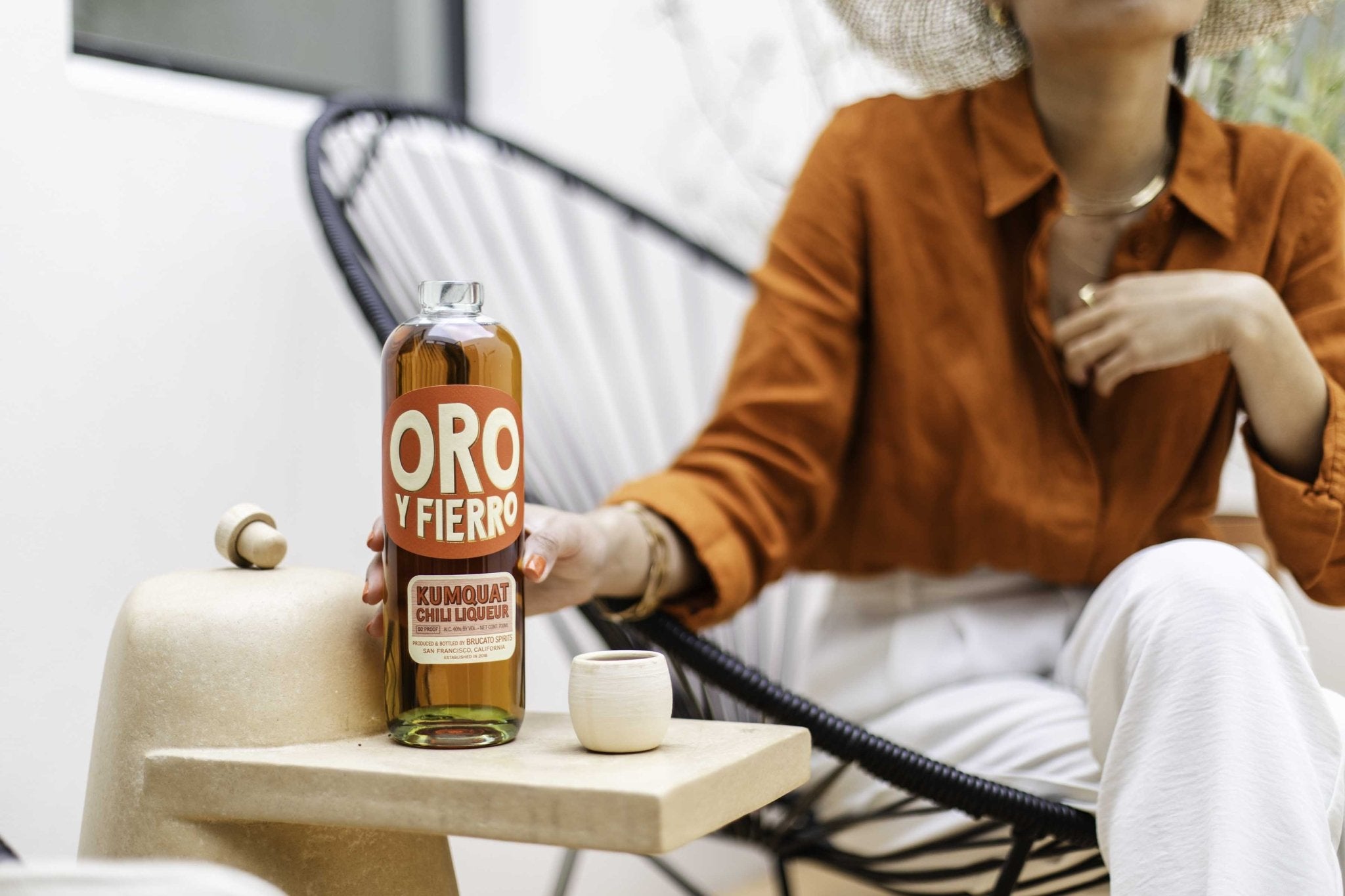 brucato-oro-y-fierro-kumquat-chili-liqueur-700ml-2