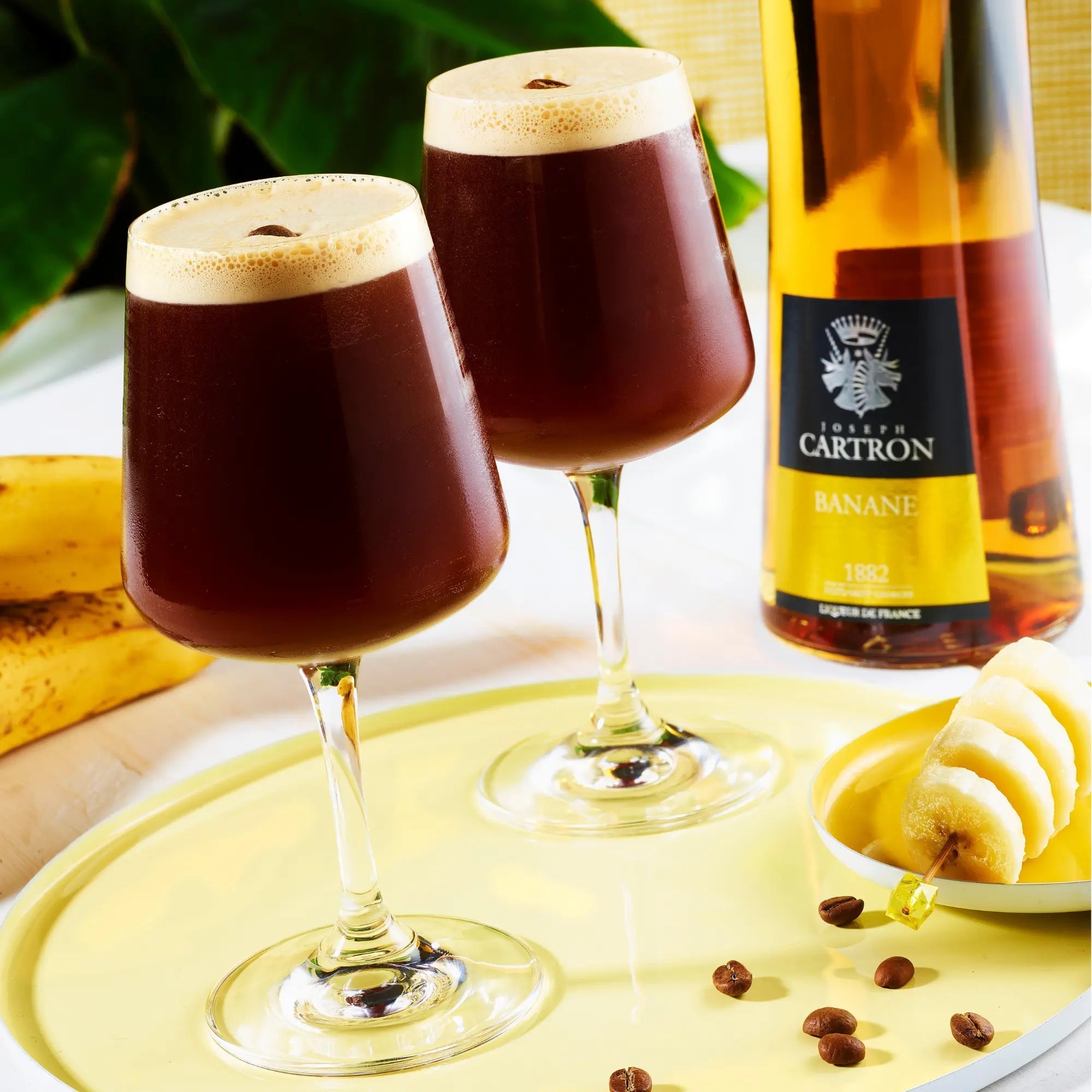 Cartron Banane (Banana) Liqueur 700 ml - Main Street Liquor